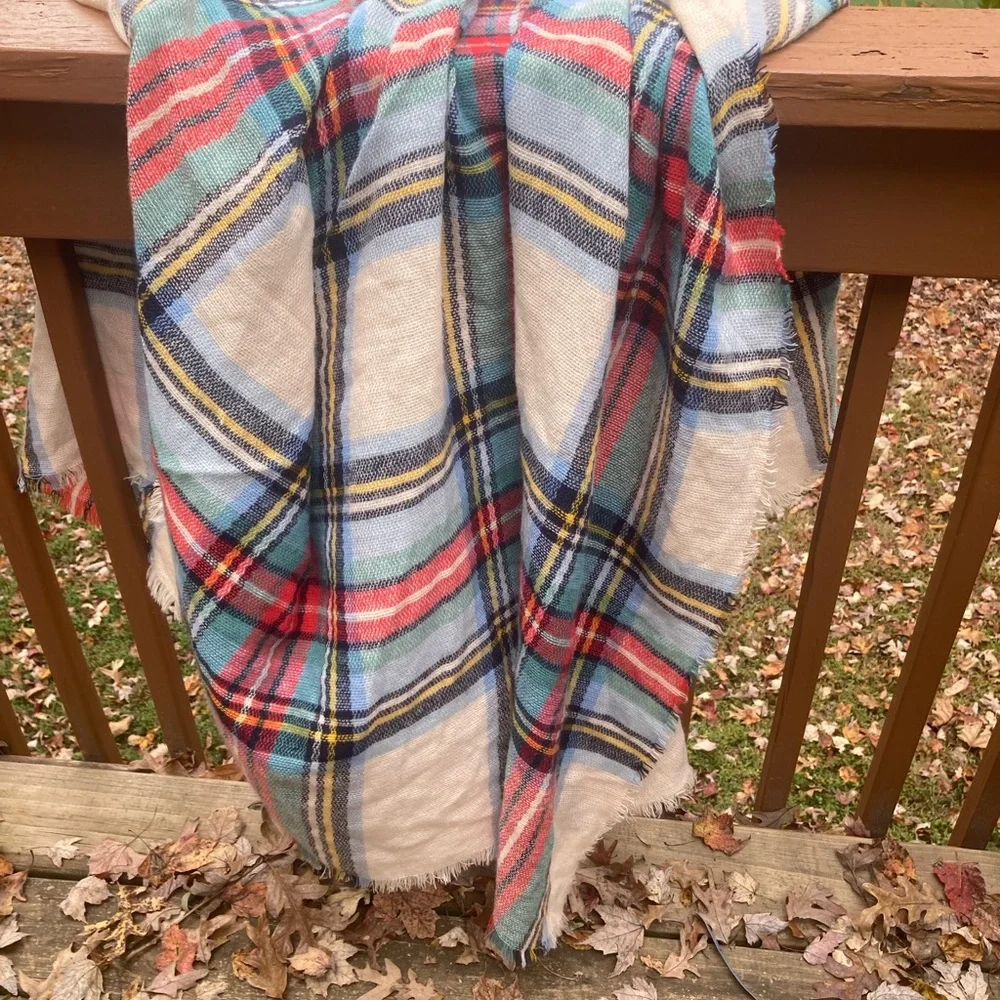 Aerie tan and red plaid wrap